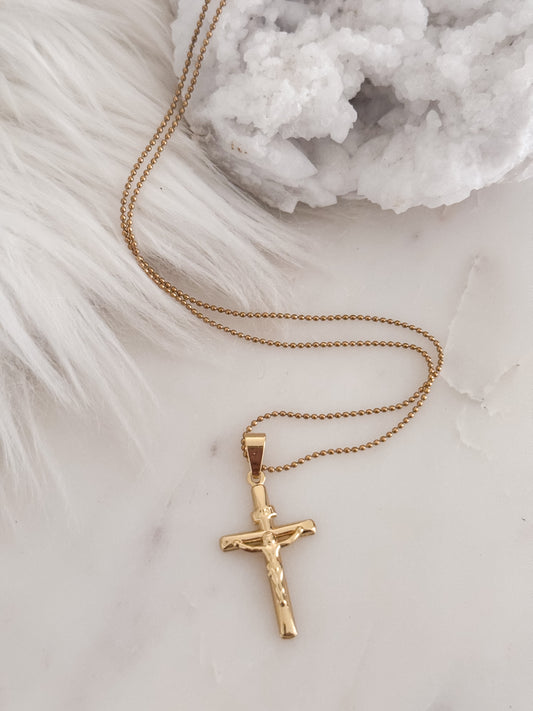 Crucifijo Necklace