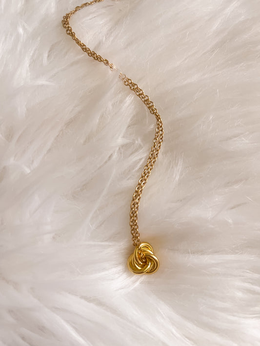 Knot Necklace