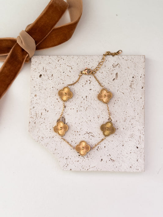 Clover gold bracelet