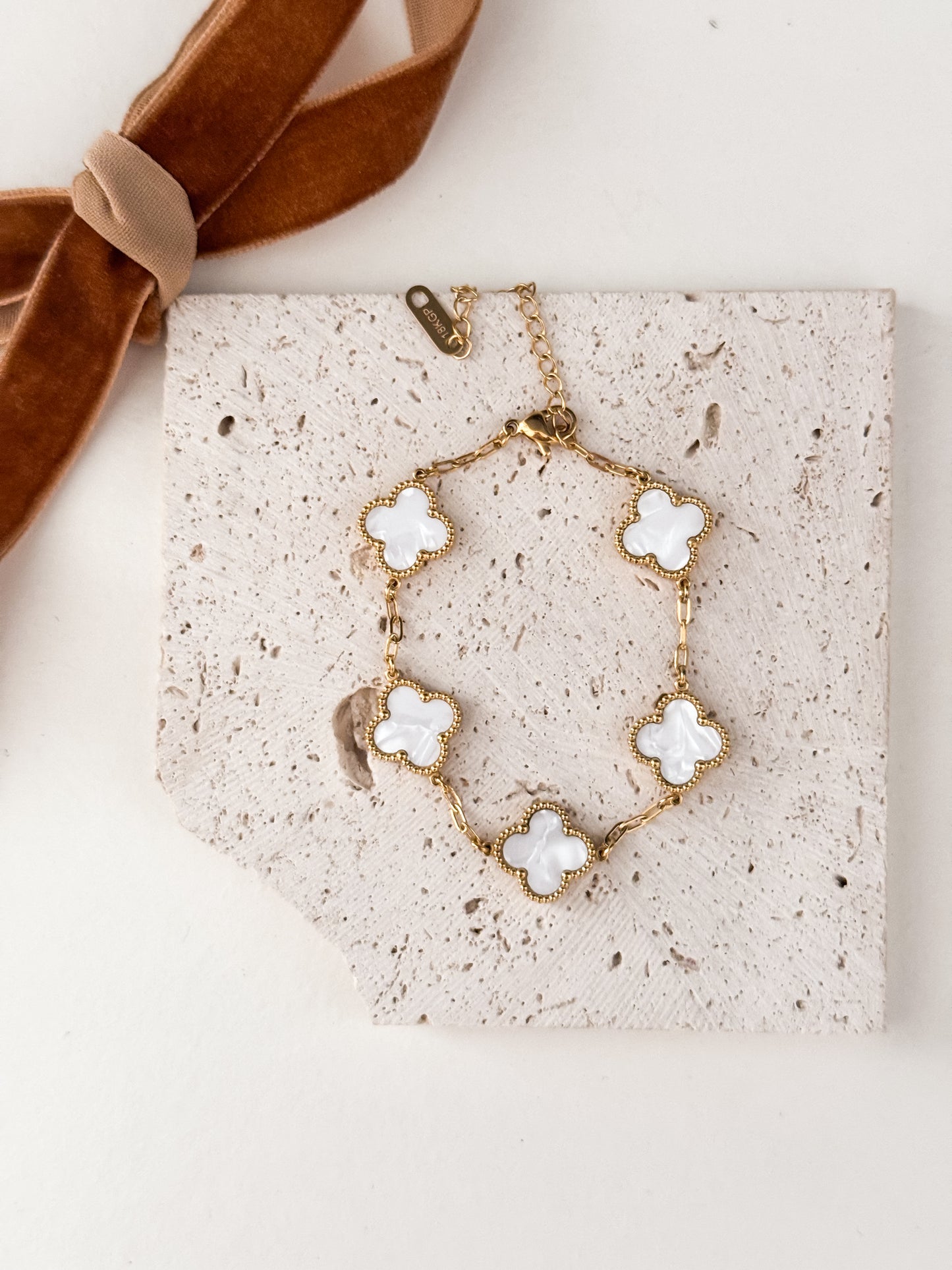 Clover white bracelet