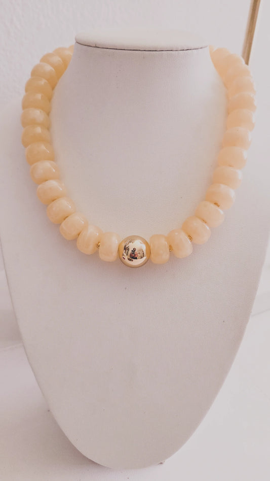Lucía Necklace (crema)